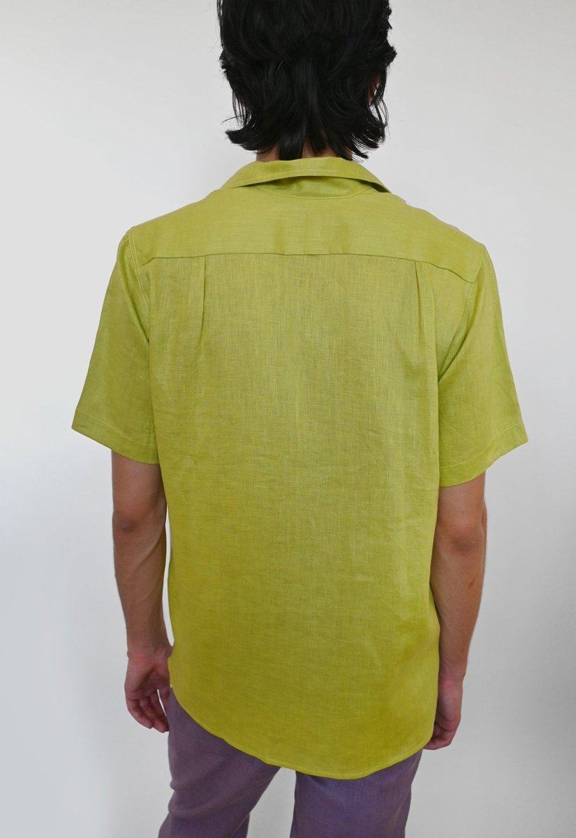 Camisa de vacaciones con botones "All Over Fruit"