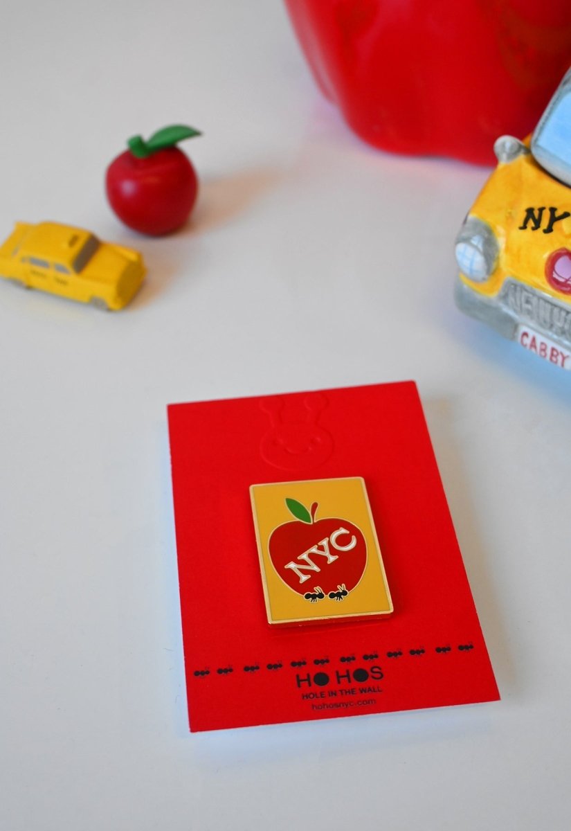 Pin de esmalte "Gran Manzana"