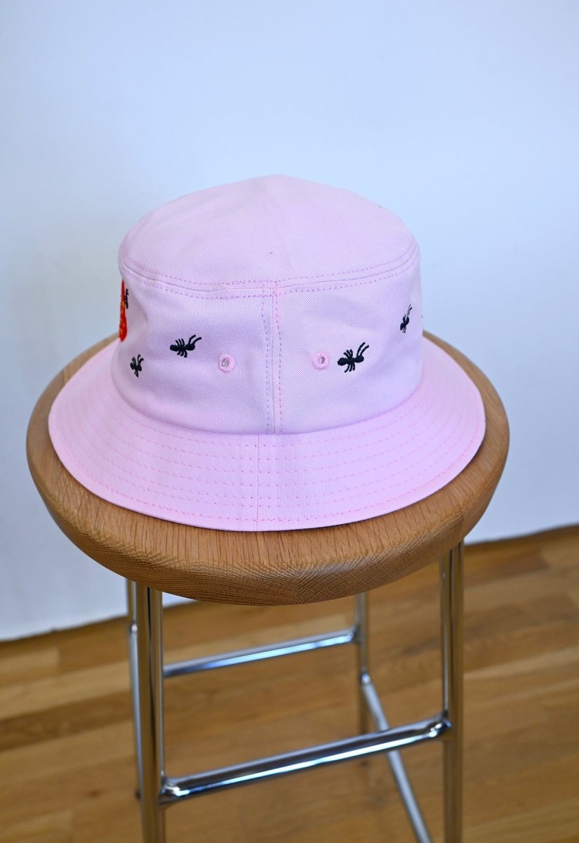 Gorro pescador "Fresa y Hormigas"