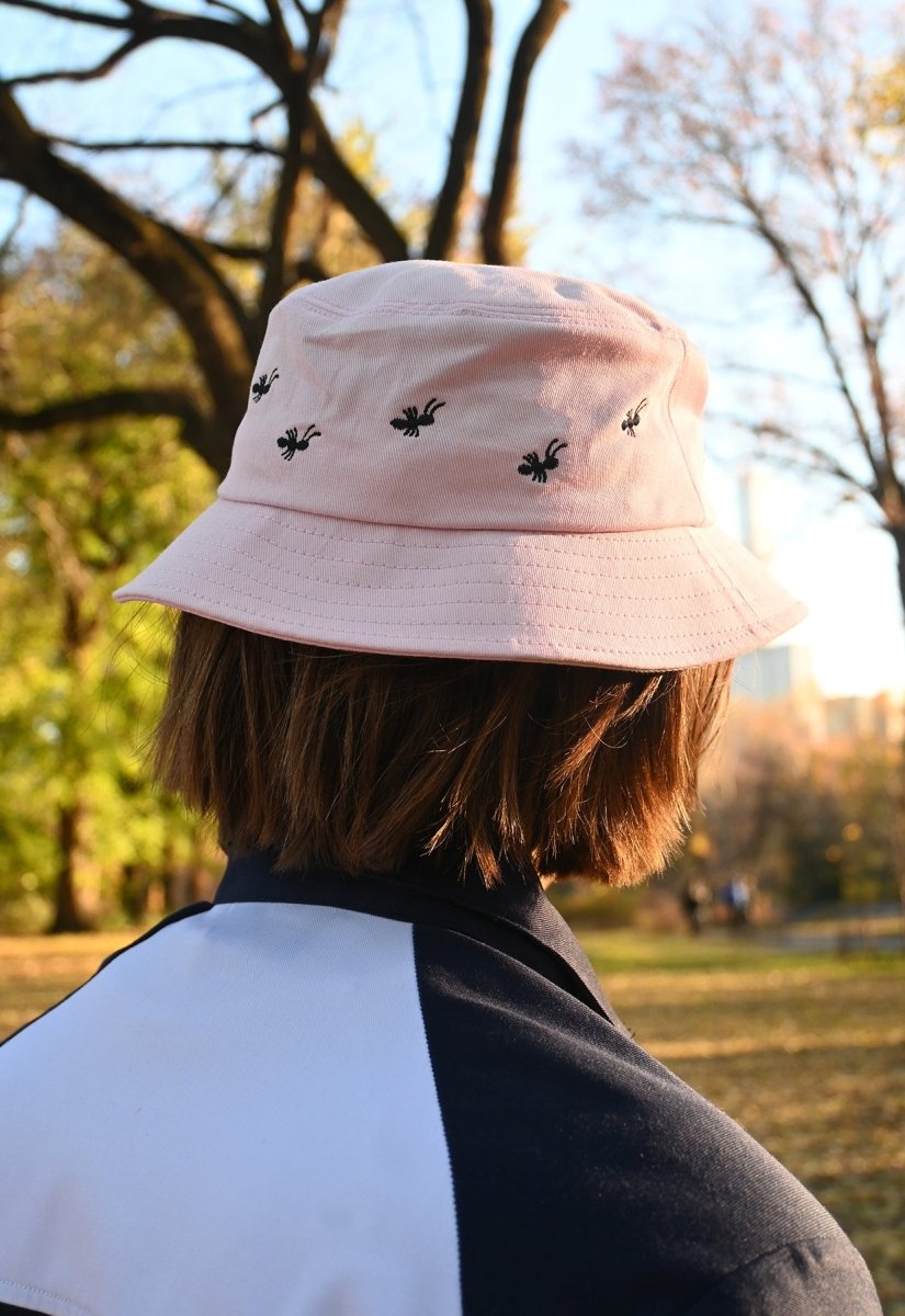 Gorro pescador "Fresa y Hormigas"