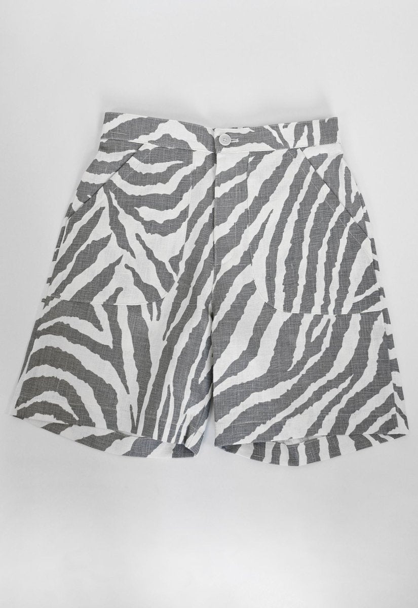 Shorts "Cebra Sin Causa" - Raya Gris